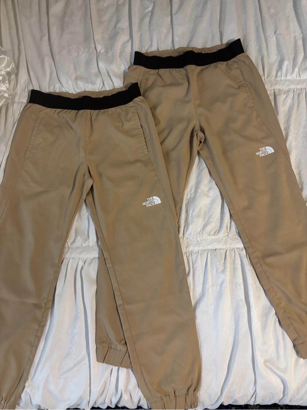 NEW! SET OF 2! The North Face Boy’s On The Trail Hiking Pants Bundle Size Medium